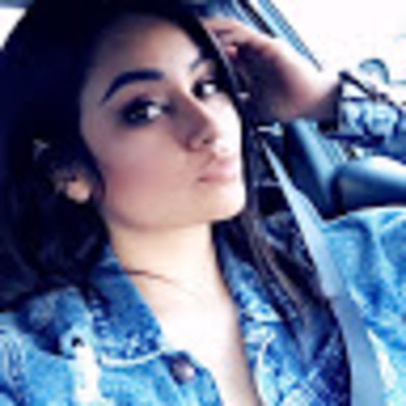 Meet your Posher, Valerie - Picture 1 of 1